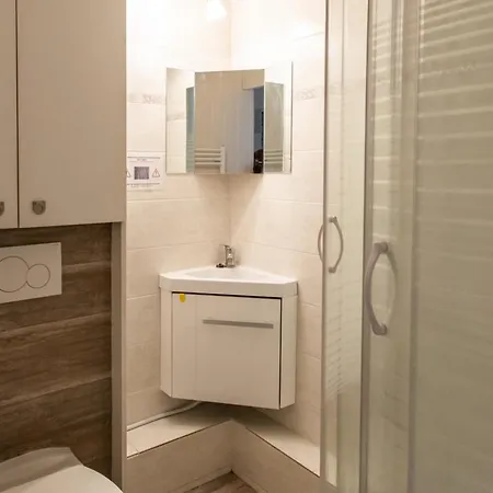 Waverly Furnished Flat Nizza